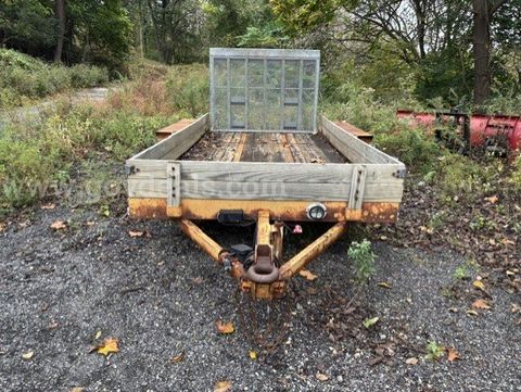1990 Tandem Axle Equipment Trailer