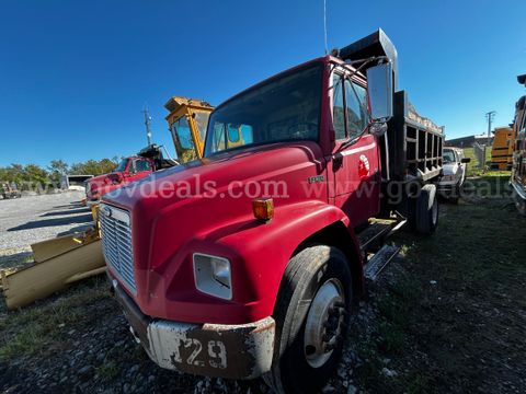 2002 Freightliner FL70 DUMP TRUCK