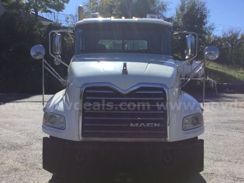 2015 Mack CXU613