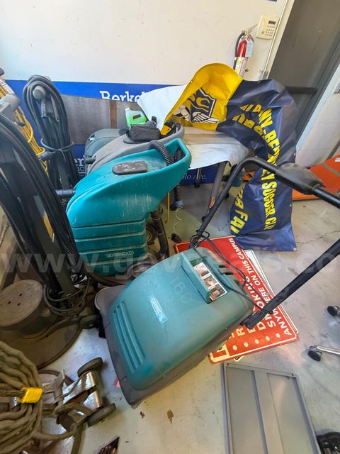 Floor scrubbers