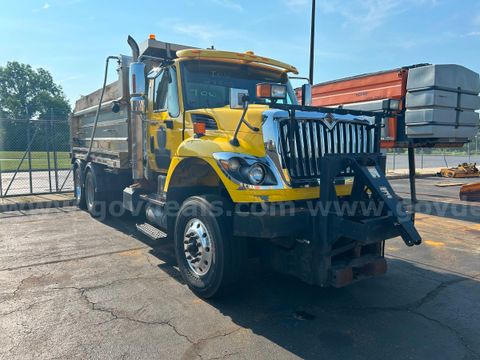 2011 Inhcl 7400 Dump