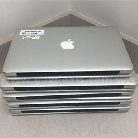 Lot of 10 Apple MacBook Airs, 3 2017's, 1 2015, 3 2014, 2 2013's 1 2012