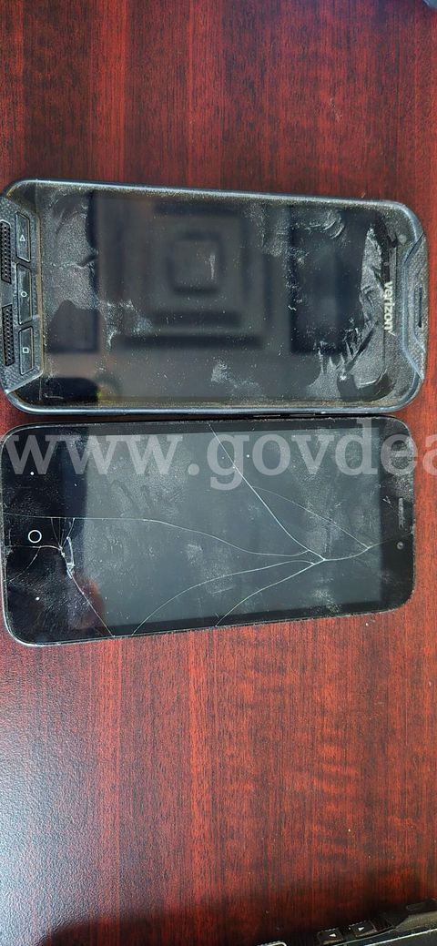 Lot of 2 Smartphones – Verizon Kyocera DuraForce & ZTE – Used
