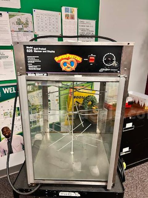 SuperPretzel Model 825