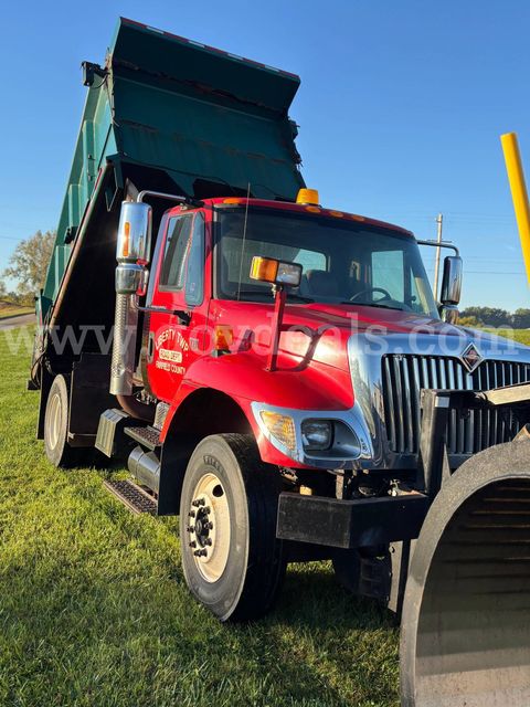 2002 International 7300