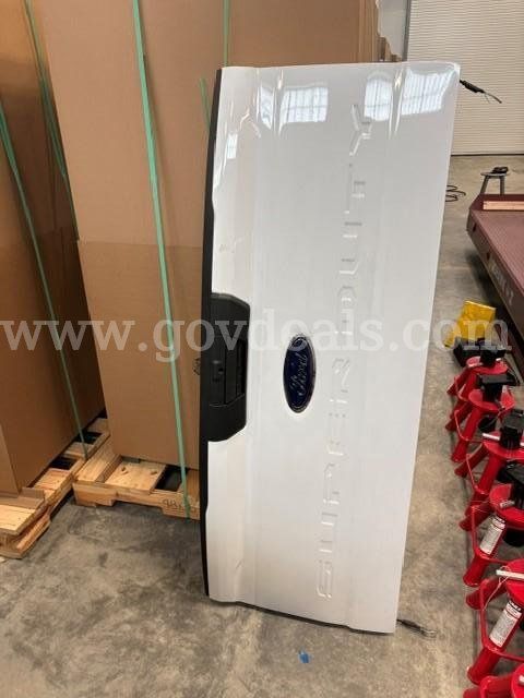 Tailgate off 2026 Ford F-250