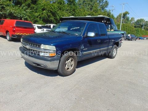 2002 Chevrolet Silverado 1500 4 WD Pickup - Surplus Lot