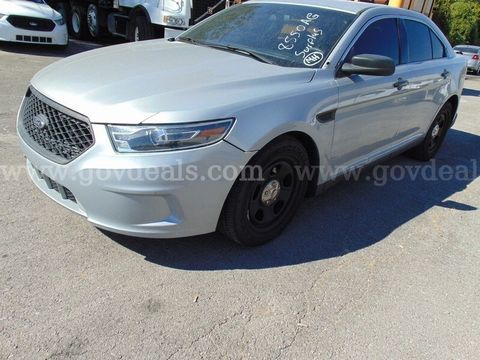 2017 Ford Taurus 4 Dr Sedan - Surplus Lot