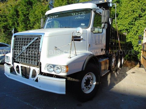 2016 Volvo VHD84B Dump Truck - Surplus Lot