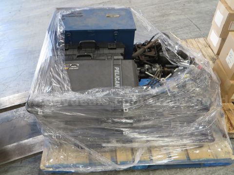 1 pallet Cembre hand pullers, Hougen drills, Pelican lights