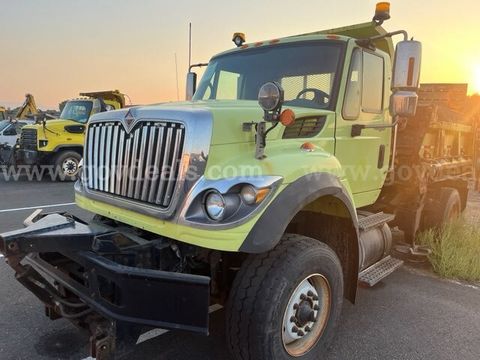 2010 International 7600 Dump Truck (ID#12520) (26-2393) 405