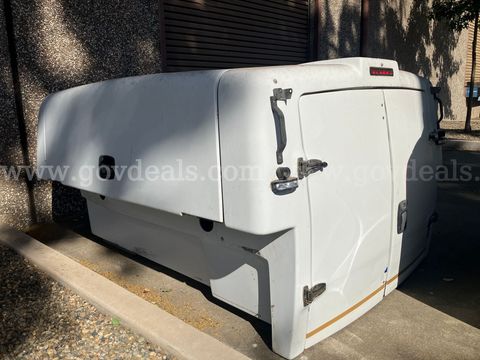 Maranda Cap Truck Topper