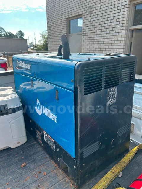 Miller Trailblazer Welder/Generator - Model 907512 - Engine Driven Welding System