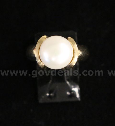 14k Yellow Gold Ring with Pearl, 6.5 Grams