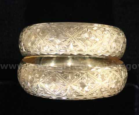 18K Yellow Gold Thick Bangle Bracelets, 44.1 Grams