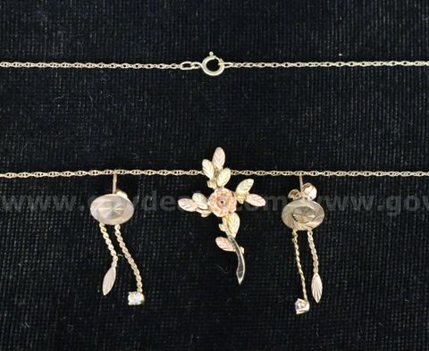 10K Yellow Gold Necklace & Black Hills Cross Pendant With Stud Earrings, 3.2 TGW