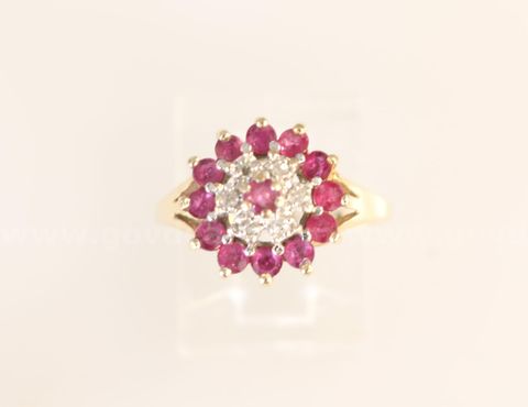 10k Yellow Gold Ruby and Diamond Cluster Design Ring, 3.3 Grams