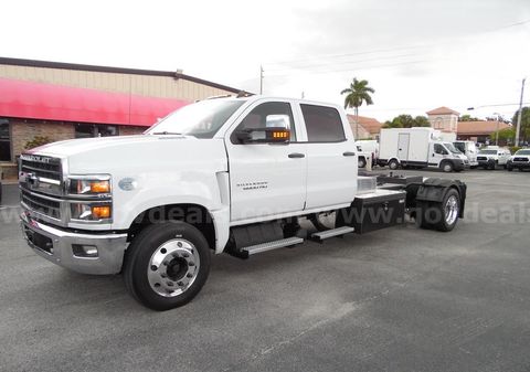 Chevy Silverado 6500 Gooseneck 5th Wheel Dually Hauler Truck