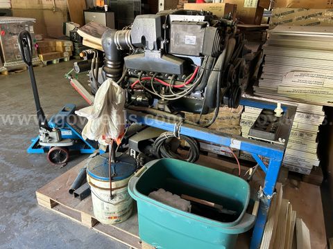 OMC Cobra Boat Motor