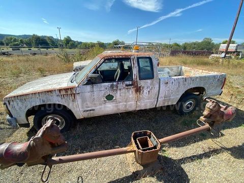 1991 Chevrolet S10 Pickup Ext. Cab Short Bed 2WD Manual