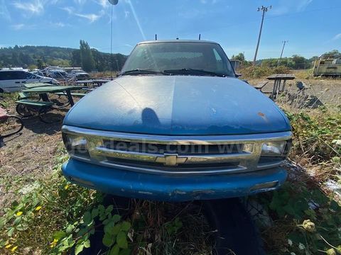 1994 Chevrolet S10 Pickup LS Ext. Cab Short Bed 2WD