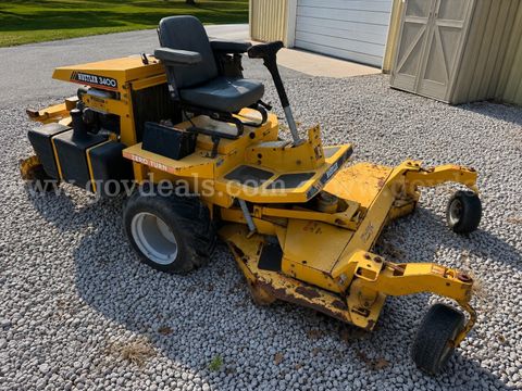 Hustler 3400 Commercial Zero-Turn Riding Mower