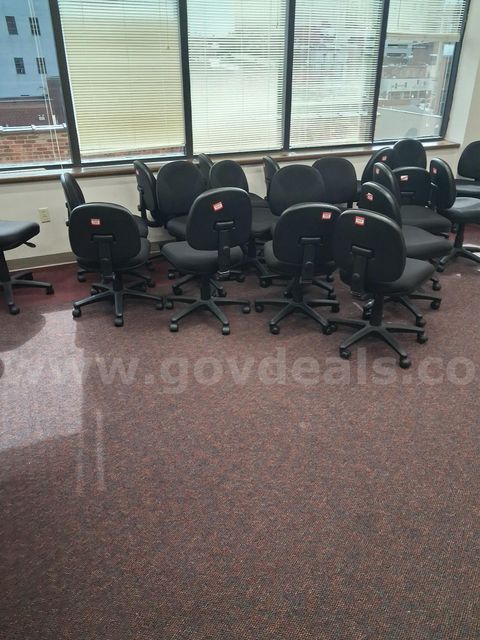 Lot of 48 - Desk Chairs