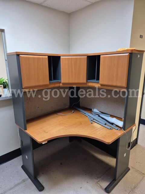 Office Desk – Good Condition