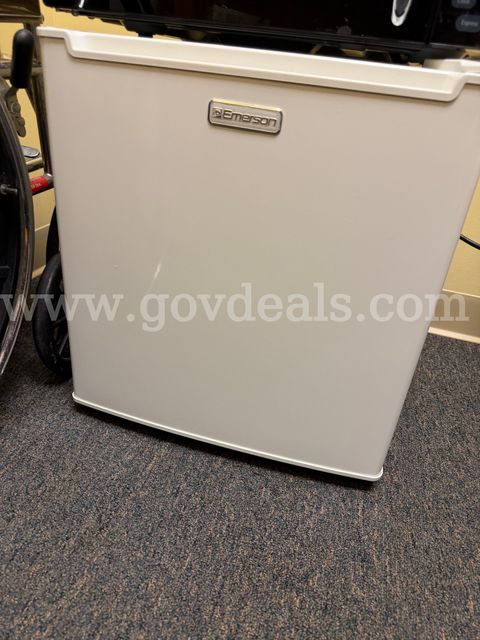 Emerson Mini Fridge