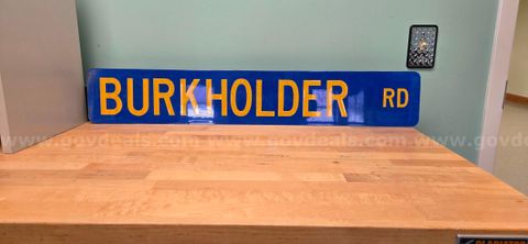Street Sign ** BURKHOLDER RD **