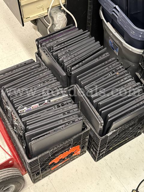 Lot of 440 Chromebooks