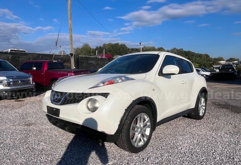 2013 Nissan Juke SV FWD