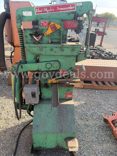 Uni-Hydro Ironworker