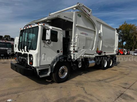2016 Mack MRU613