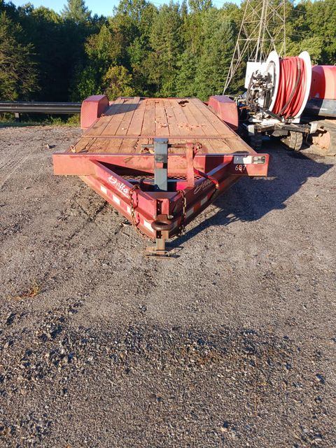 2007 Delta Tilt Deck Equipment Trailer