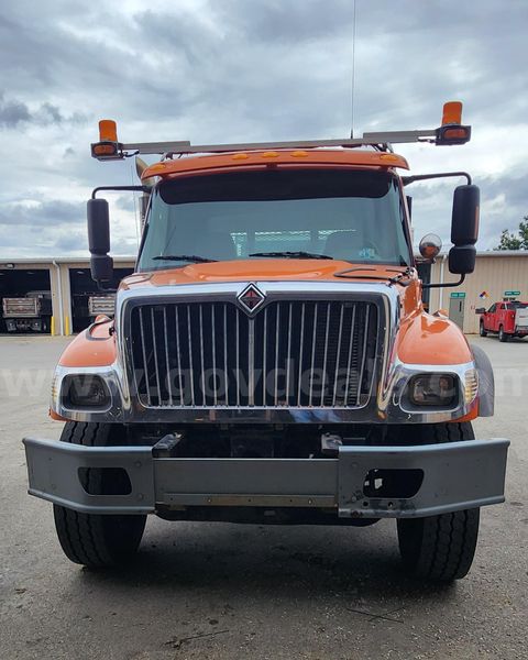 2004 International 7400