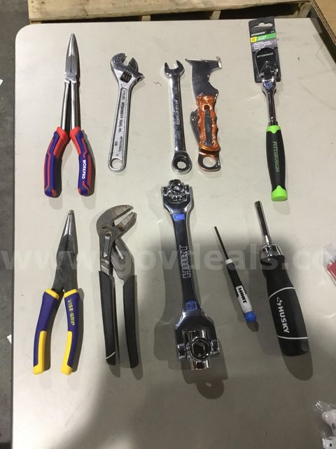 Lot of items-wire cutter; with a navy blue & yellow padding "DH"
