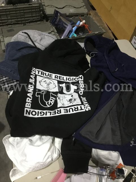 Lot of clothes-gray & black large "no sleeve" jacket "DH"