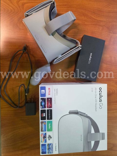 Lot of 26 Oculus Go VR Headsets