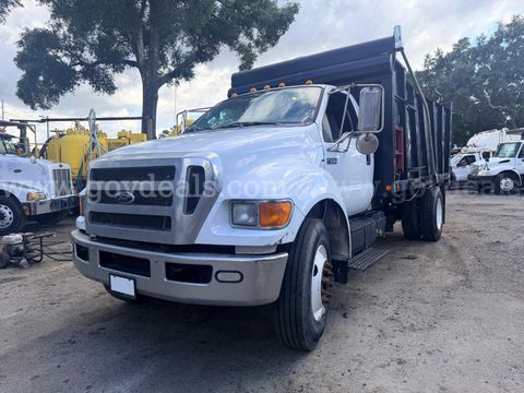 2011 Ford F-750 S/A Dump Truck
