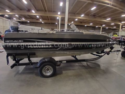 2020 Princecraft Ventura 194 deckboat. 19-foot with 150hp Mercury engine