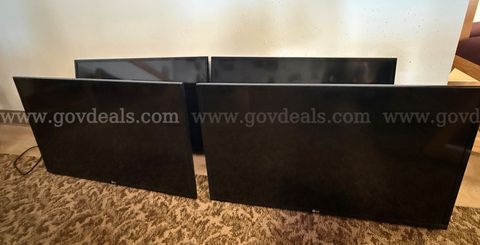 FOUR 32" LG TVS without stands #3B