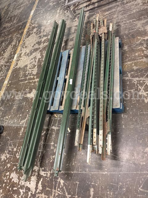 Miscellaneous Lot of Steel (33 Pieces)