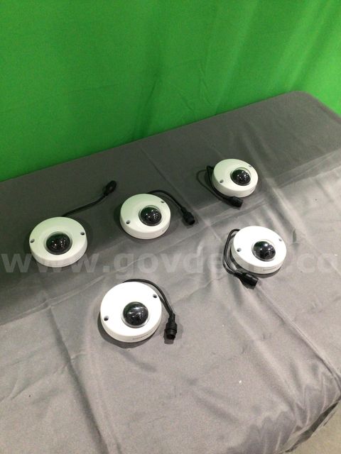 Lot of (15) Illustra Flex 3MP Outdoor Security Cameras