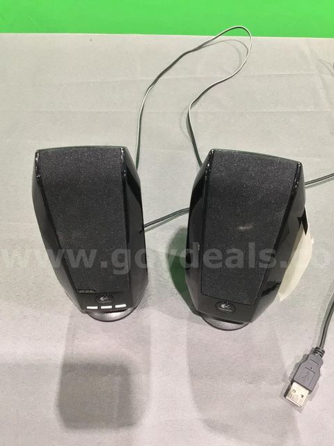 Lot of (2) Logitech Desktop Speakers