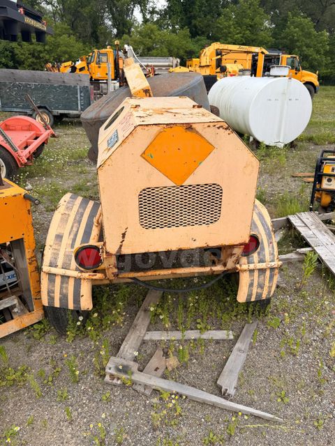 1985 Trailered Stow Concrete Mixer