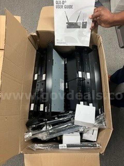Lot of (2) 2014 SHURE QLX-D Digital Wireless System