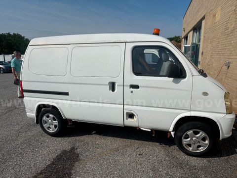 Two 2009 Vantage Electric Vans (Non-operational)