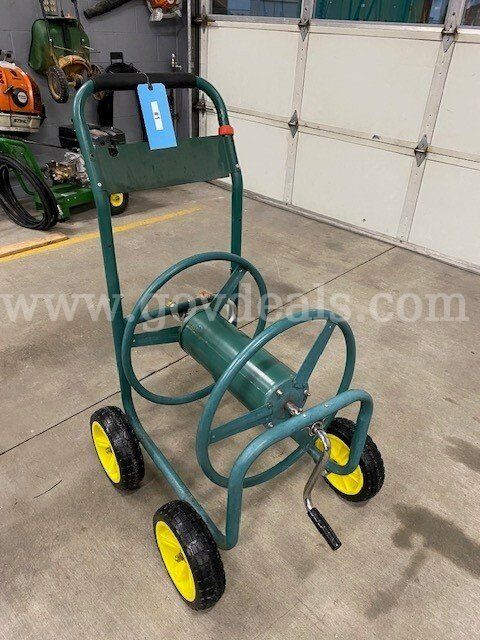 1 Garden Hose Reel with wheels