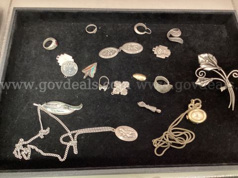 19 Miscellaneous Jewelry Items